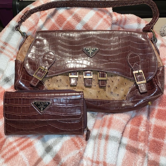 Prada purse and wallet - Picture 13 of 14